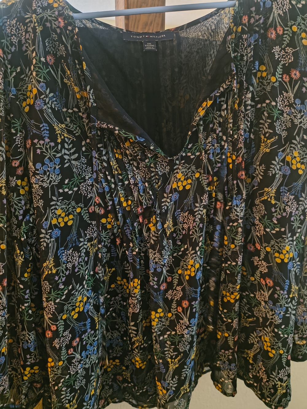 Tommy Hilfiger Black Floral Tie-Front Blouse